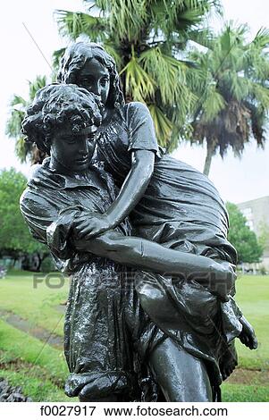 Mauritius, Pamplemousse gardens, Paul et Virginie statue View Large Photo Image Stock Photo - Mauritius, Pamplemousse gardens, Paul et Virginie statue. Fotosearch