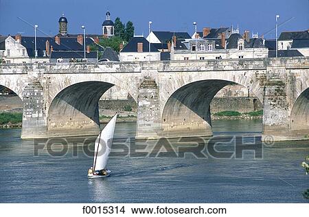 Picture - France, Pays de la Loire, Saumur. Fotosearch