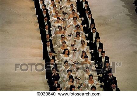 Stock Image - Autriche, Vienne, bal de l'opéra. Fotosearch