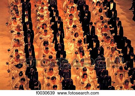 Stock Photo - Autriche, Vienne, bal de l'opéra. Fotosearch