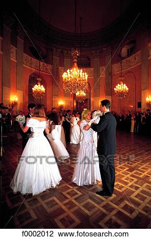Stock Image - Autriche, Vienne, Bal philharmonique du Palais Auersperg. Fotosearch