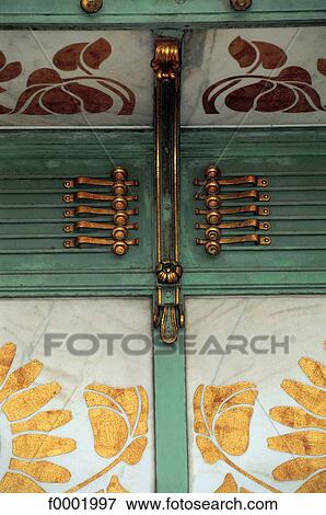 Autriche, Vienne, café Karlsplatz, détail d'architecture Art nouveau View Large Photo Image Stock Photo - Autriche, Vienne, café Karlsplatz, détail d'architecture Art nouveau. Fotosearch
