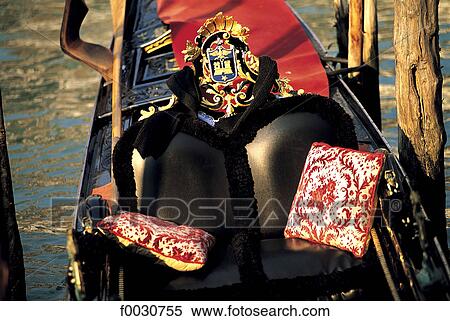 Stock Photography - Italie, Venise, gondole, détail de siège. Fotosearch