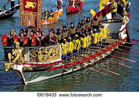 Stock Image - Italie, Venise, la régate historique. Fotosearch