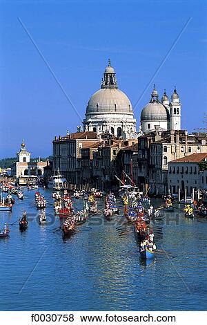 Stock Photo - Italie, Venise, la régate historique sur le Grand canal et basilique de la Salute. Fotosearch