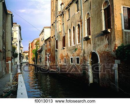 Italie, Venise, petit canal View Large Photo Image Stock Image - Italie, Venise, petit canal. Fotosearch