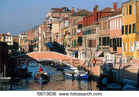 Italie, Venise, pont et canal View Large Photo Image Stock Photograph - Italie, Venise, pont et canal. Fotosearch