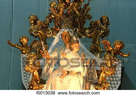 Italie, Venise, Santa Maria dei Frari, Vierge à l'enfant View Large Photo Image Stock Photo - Italie, Venise, Santa Maria dei Frari, Vierge à l'enfant. Fotosearch