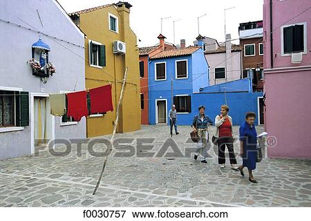Italie, Venise, île de Burano, maisons colorées View Large Photo Image Stock Photo - Italie, Venise, île de Burano, maisons colorées. Fotosearch