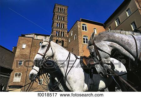 Stock Photo - Italie, Rome, attelage devant la basilique Giovanni e Paolo. Fotosearch