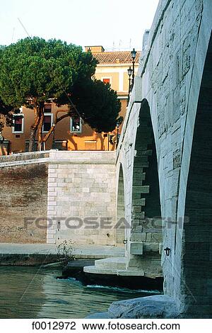 Italie, Rome, le pont Sixte sur le Tibre View Large Photo Image Stock Image - Italie, Rome, le pont Sixte sur le Tibre. Fotosearch