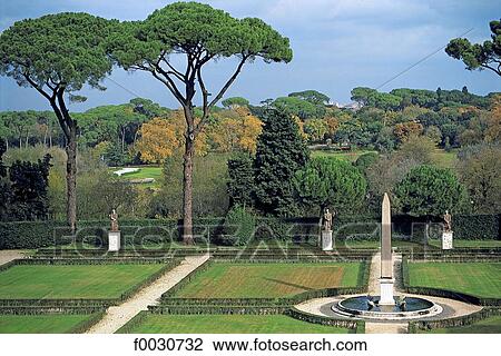 Stock Image - Italie, Rome, Villa Medicis, jardins. Fotosearch