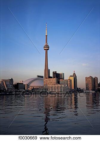 Canada, Ontario, Toronto au crépuscule View Large Photo Image Stock Photo - Canada, Ontario, Toronto au crépuscule. Fotosearch