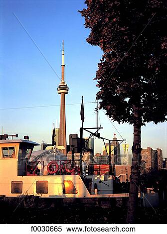 Canada, Ontario, Toronto, bateau et CN Tower View Large Photo Image Stock Photography - Canada, Ontario, Toronto, bateau et CN Tower. Fotosearch