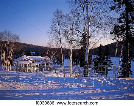 Stock Photograph - Canada, Québec, Matawinie, lever de soleil. Fotosearch