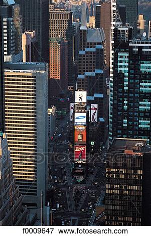 Stock Photo - Etats-Unis, New York. Times Square, vue aérienne. Fotosearch