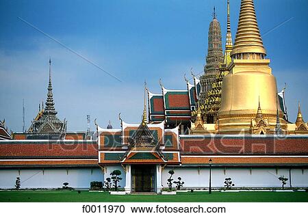 Stock Image - Thailand, Bangkok, Wat Phra Keo temple. Fotosearch