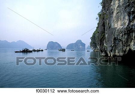 Stock Image - Vietnam, Hoa Lu bay. Fotosearch