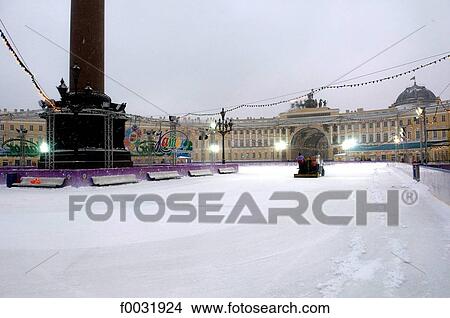 Russia, St Petersburg, palace square and Alexander column in winter. View Large Photo Image Picture - Russia, St Petersburg, palace square and Alexander column in winter.. Fotosearch