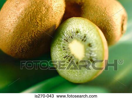 Stock Image - A slice of kiwi. Fotosearch