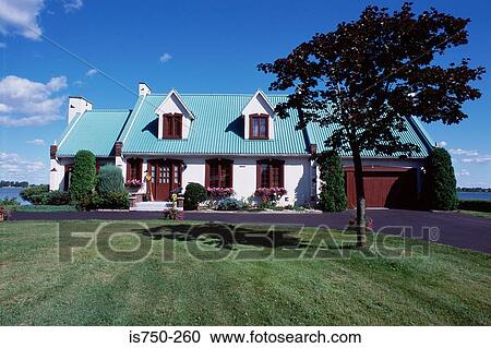 Stock Image - Large house. Fotosearch