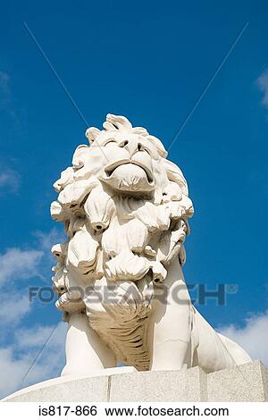 Westminster bridge lion View Large Photo Image Stock Photograph - Westminster bridge lion. Fotosearch