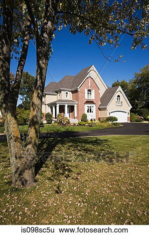 Detached house and garden View Large Photo Image Stock Photograph - Detached house and garden. Fotosearch