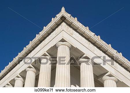 Stock Image - Corner detail of the Lincoln Memorial, Washington DC, USA. Fotosearch