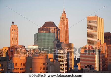 Stock Photograph - New York City skyline at sunset. Fotosearch