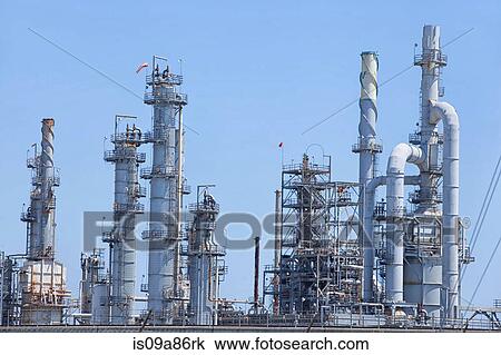 Stock Image - Refinery factory at the Port of Los Angeles, California, USA. Fotosearch