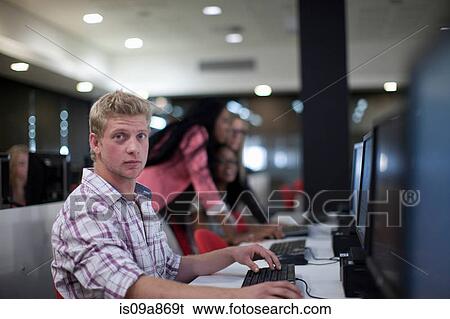 Stock Photograph - Students using computers in class. Fotosearch