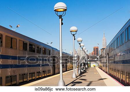 Train at platform in New York City, USA View Large Photo Image Stock Image - Train at platform in New York City, USA. Fotosearch