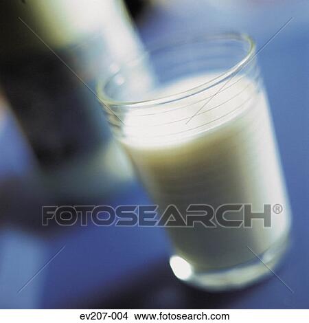 Picture - Glass of milk. Fotosearch