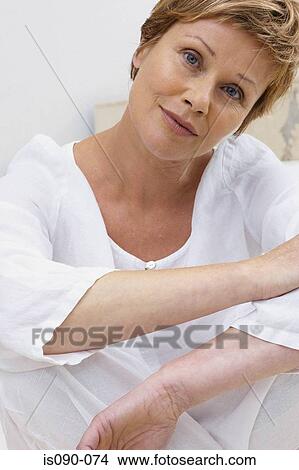 Picture - Portrait of a woman. Fotosearch