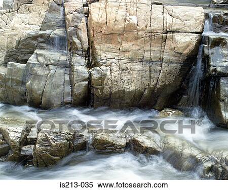 Stock Photography - Cascades. Fotosearch