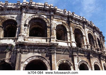 Picture - Roman Arena, Nîmes. Fotosearch