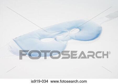 Picture - Eye gel. Fotosearch