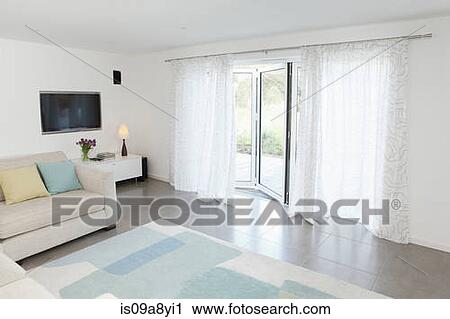 Wohnzimmer Tür, stock fotografie - wohnzimmer, mit, glas tür, to, kleingarten, Design ideen