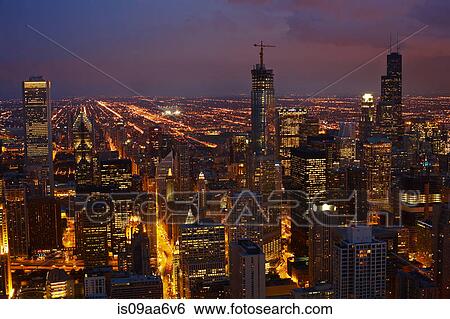 City of Chicago at night, elevated view View Large Photo Image Stock Photograph - City of Chicago at night, elevated view. Fotosearch