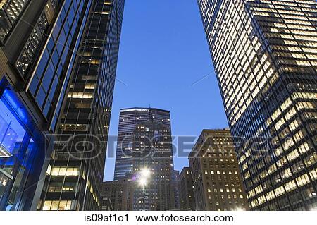 Stock Image - Met Life building and Park Avenue at dusk, New York, USA. Fotosearch