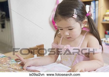 Picture - Girl in princess costume. Fotosearch