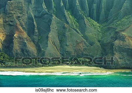 Stock Image - Kalalau Beach, Na Pali Coast, Kaua'i, Hawaii, USA. Fotosearch