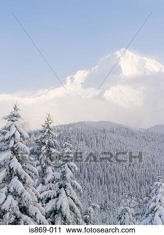 Stock Image - Mount hood in oregon. Fotosearch