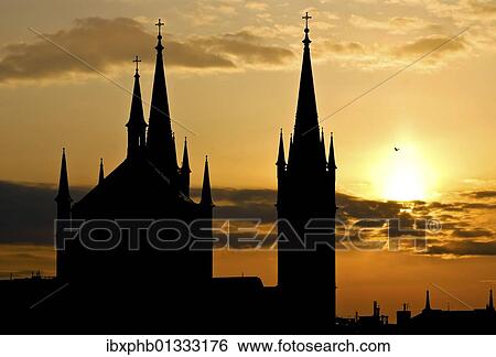 "Altlerchenfelder Pfarrkirche church, sunrise over Vienna, Austria, Europe" View Large Photo Image Stock Photograph - "Altlerchenfelder Pfarrkirche church, sunrise over Vienna, Austria, Europe". Fotosearch