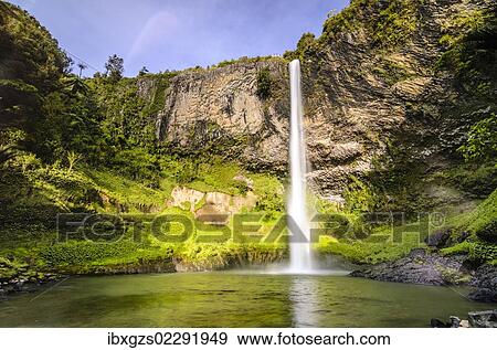 Stock Photo - "Bridal Veil Falls, Raglan, Waikato, North Island, New Zealand, Oceania". Fotosearch
