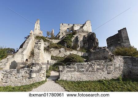 Stock Image - "Burgruine Duernstein castle ruins, Wachau, Waldviertel, Niederoesterreich, Oesterreich, Europa". Fotosearch