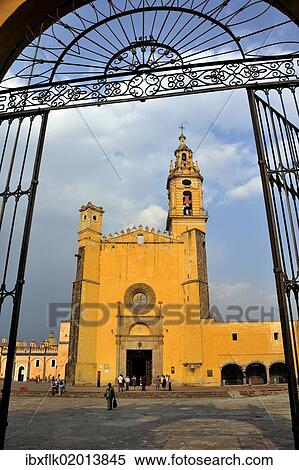 Stock Photography - "Church of Iglesia de San Gabriel, San Pedro Cholula, Puebla, Mexico, Latin America, North America". Fotosearch