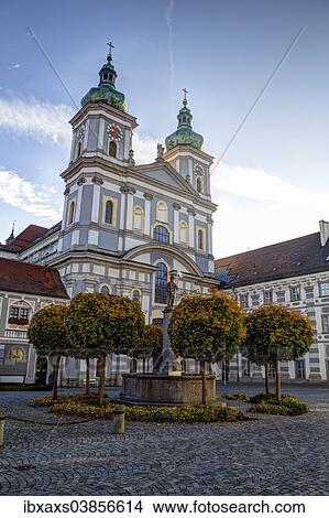 Picture - "Collegiate Basilica of Waldsassen with a fountain and Basilikaplatz square, Waldsassen, Bavaria, Germany, Europe". Fotosearch