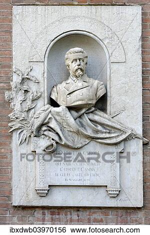"Monument to Benedetto Cairoli, freedom fighter Prime Minister, Piazza Indepenzia, Verona, Veneto, Italy, Europe" View Large Photo Image Stock Photograph - "Monument to Benedetto Cairoli, freedom fighter Prime Minister, Piazza Indepenzia, Verona, Veneto, Italy, Europe". Fotosearch