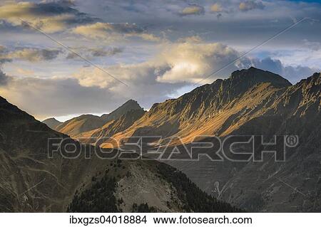 Picture - "Mountain chain of the Sellrainer Alps in the evening light, Sellraintal, North Tyrol, Austria, Europe". Fotosearch